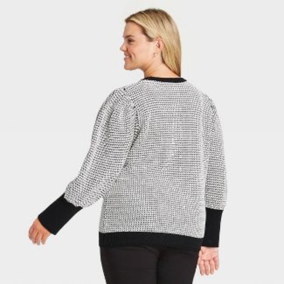 Women's Plus Size Crewneck Pullover Sweater 1X - Picture 2 of 3